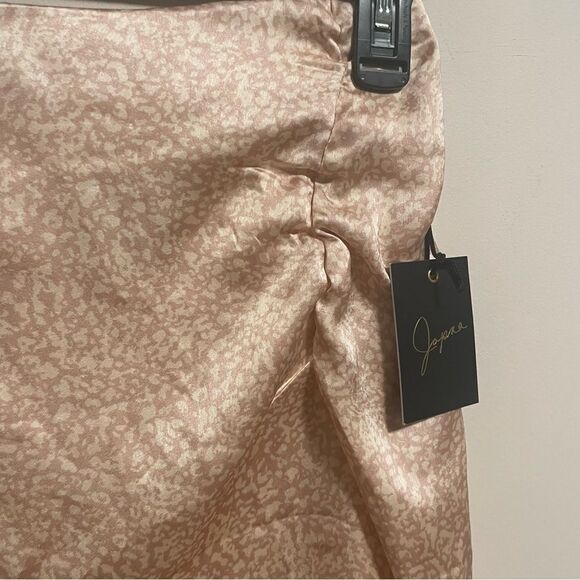 NWT Japna Silk Ruched Mini Skirt- Size XS - Picture 2 of 8